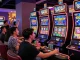 Pengalaman bermain slot gacor di kasino dengan suasana penuh energi dan kegembiraan.